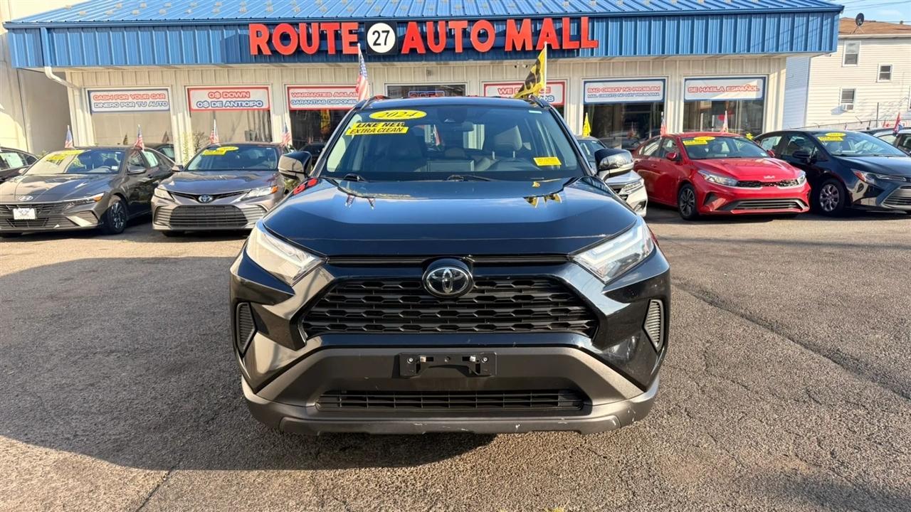 Toyota RAV4 XLE 2024