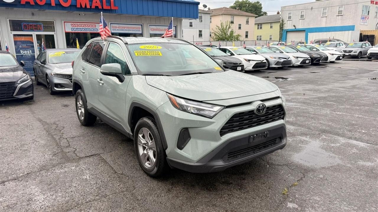 Toyota RAV4 XLE 2023