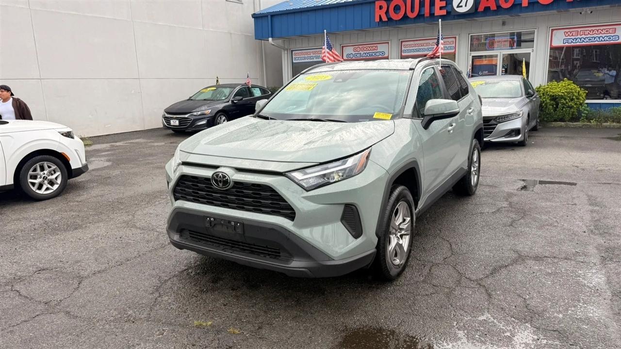 Toyota RAV4 XLE 2023
