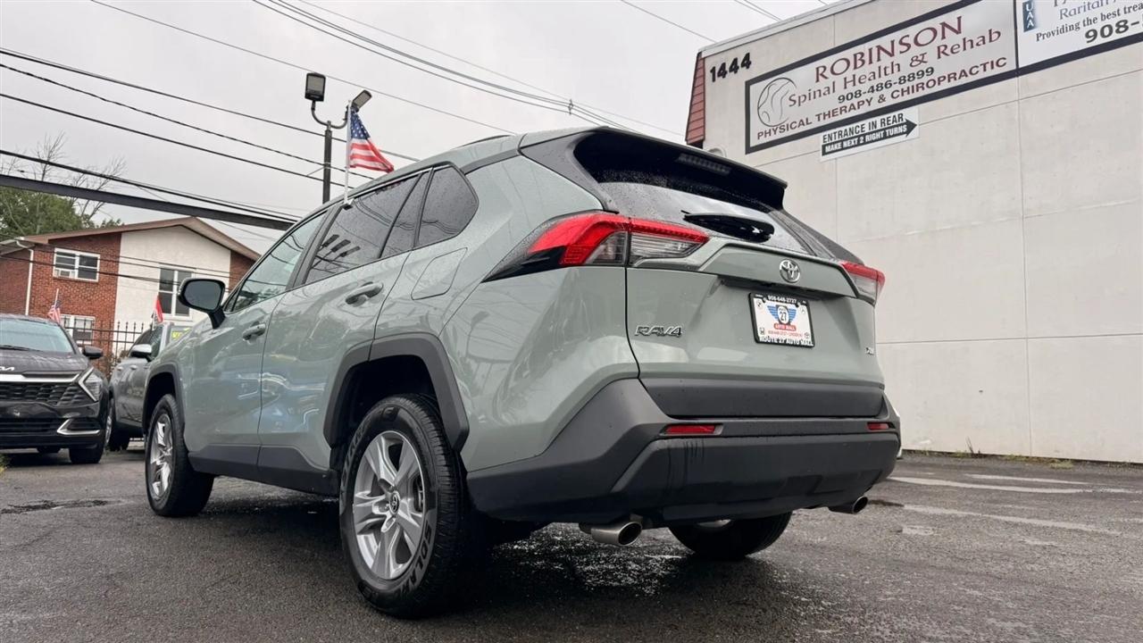 Toyota RAV4 XLE 2023