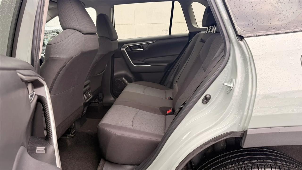 Toyota RAV4 XLE 2023