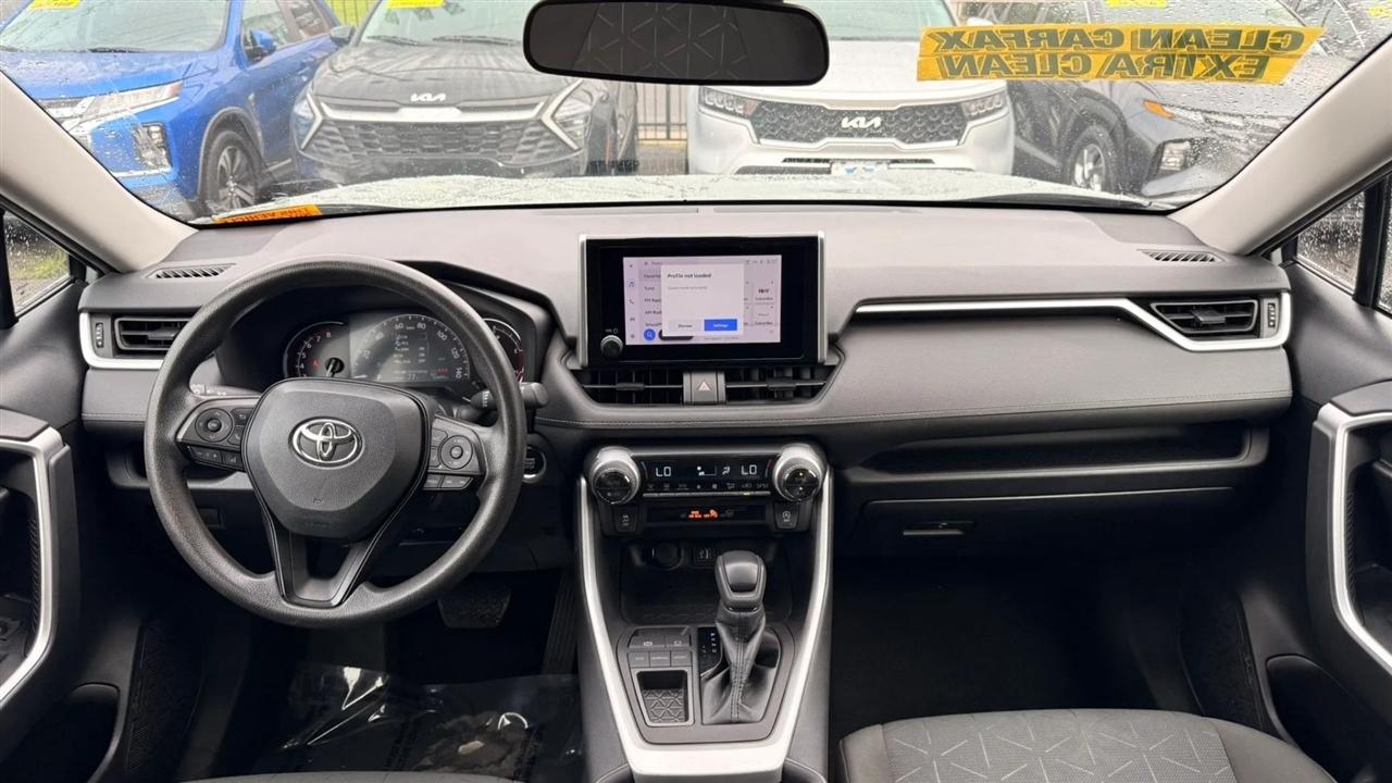 Toyota RAV4 XLE 2023