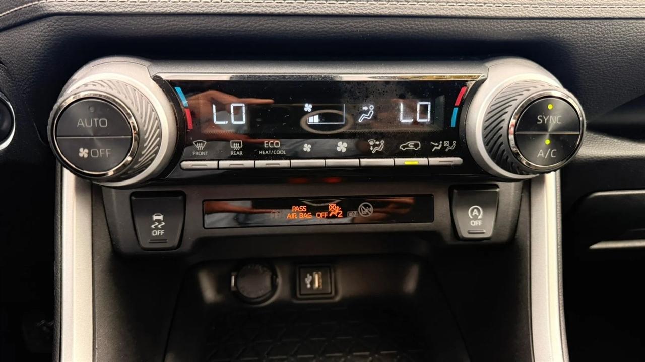 Toyota RAV4 XLE 2023