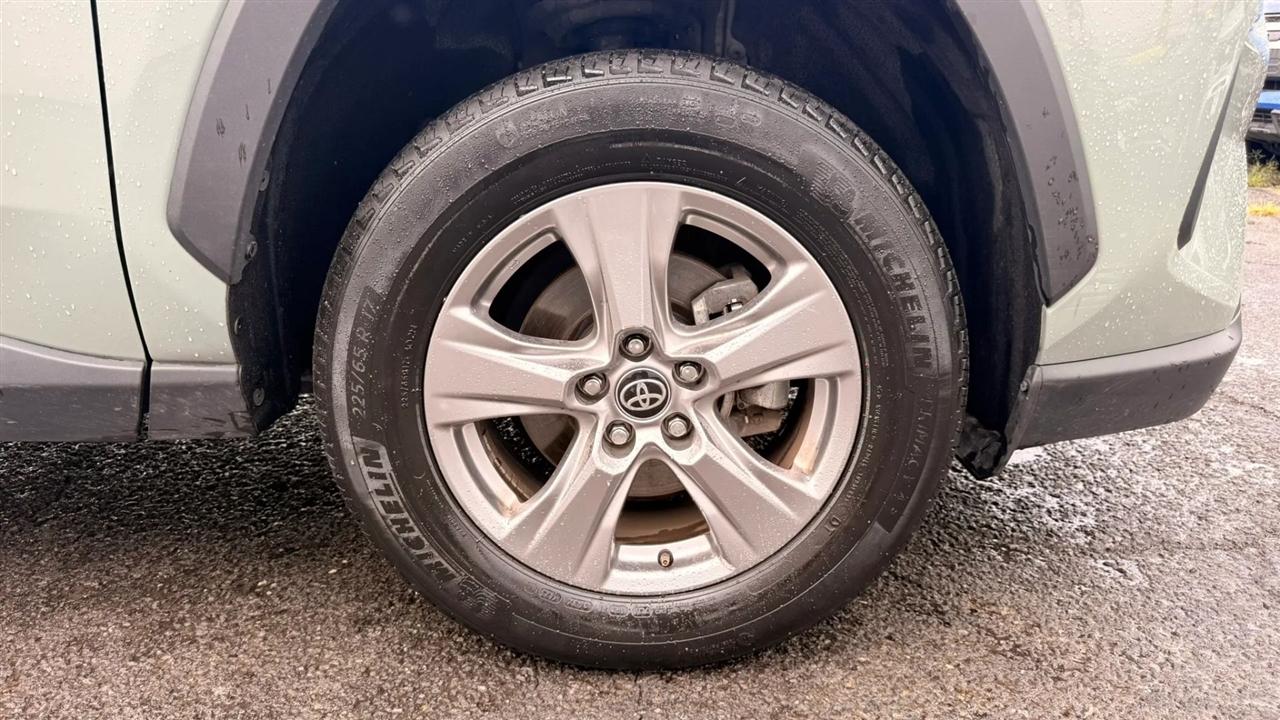 Toyota RAV4 XLE 2023