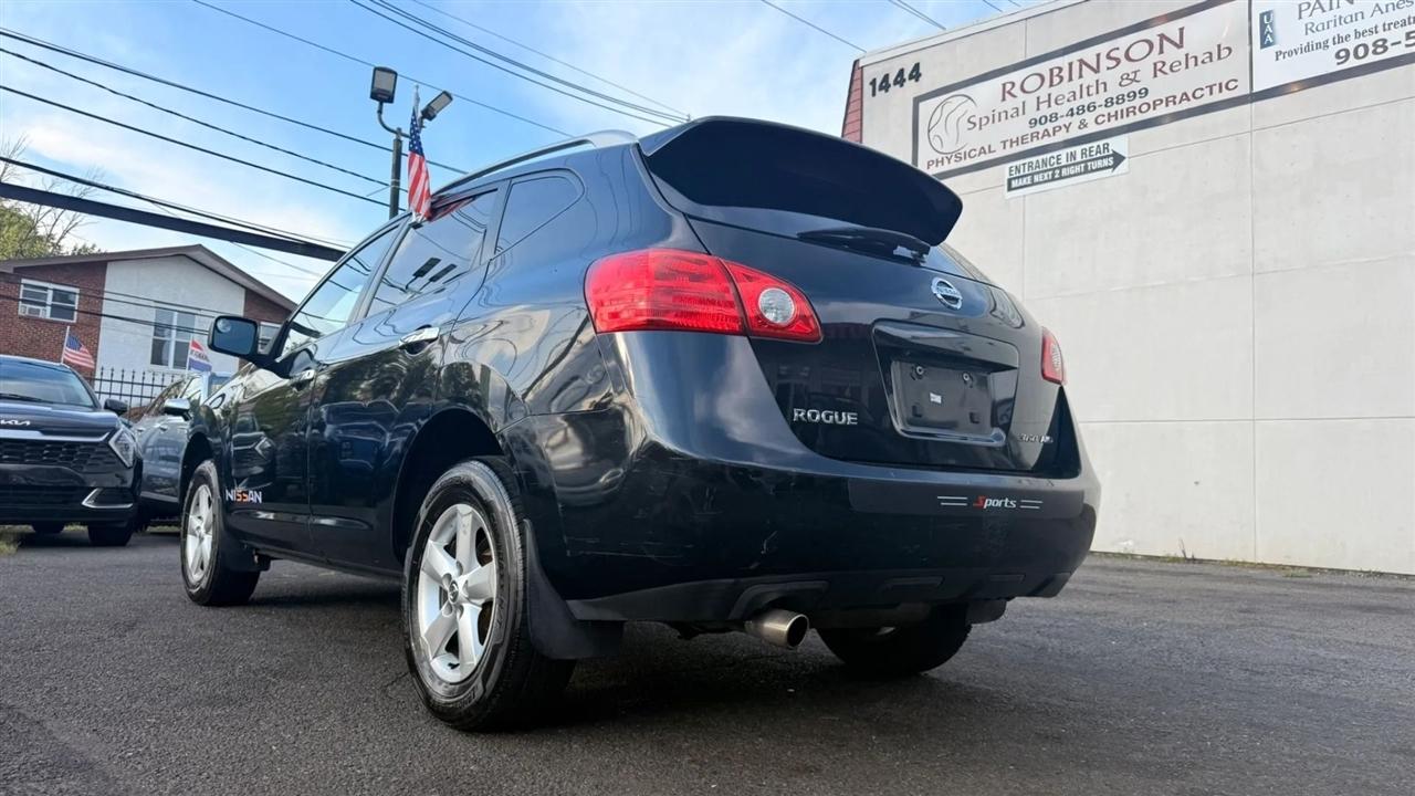 Nissan Rogue S AWD 2010