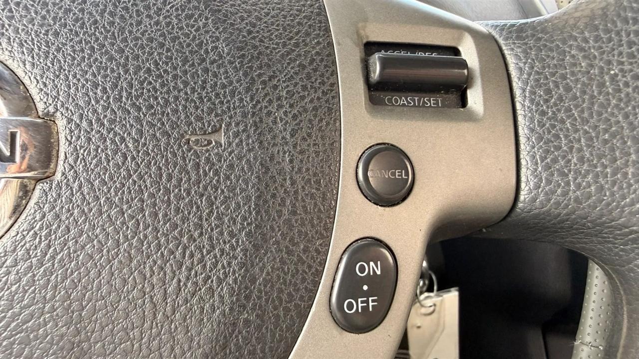 Nissan Rogue S AWD 2010