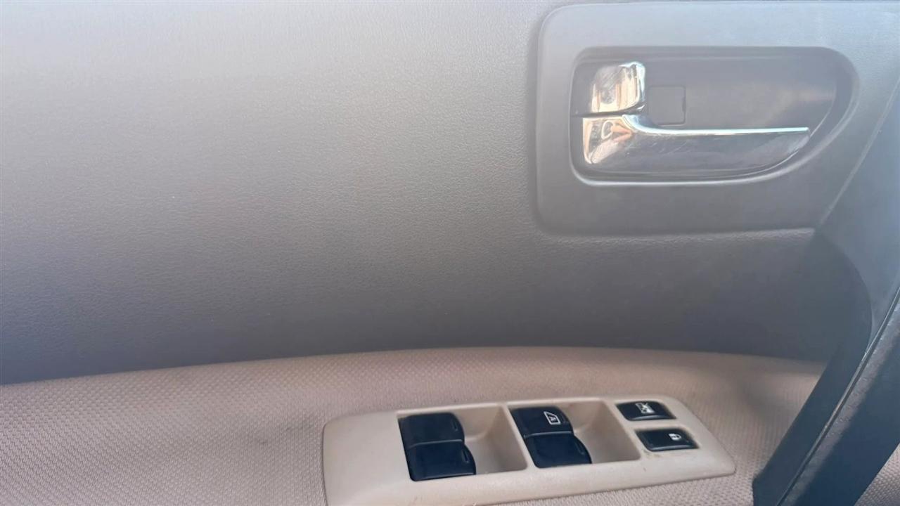 Nissan Rogue S AWD 2010