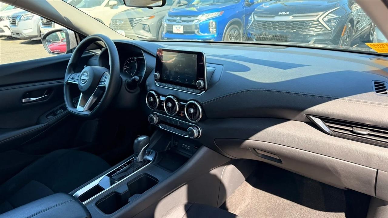 Nissan Sentra SV 2024