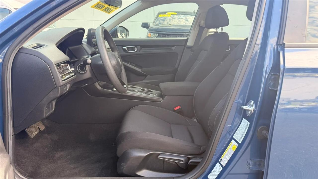 Honda Civic LX Sedan CVT 2025