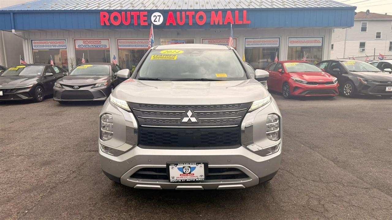 Mitsubishi Outlander SE 2WD 2024