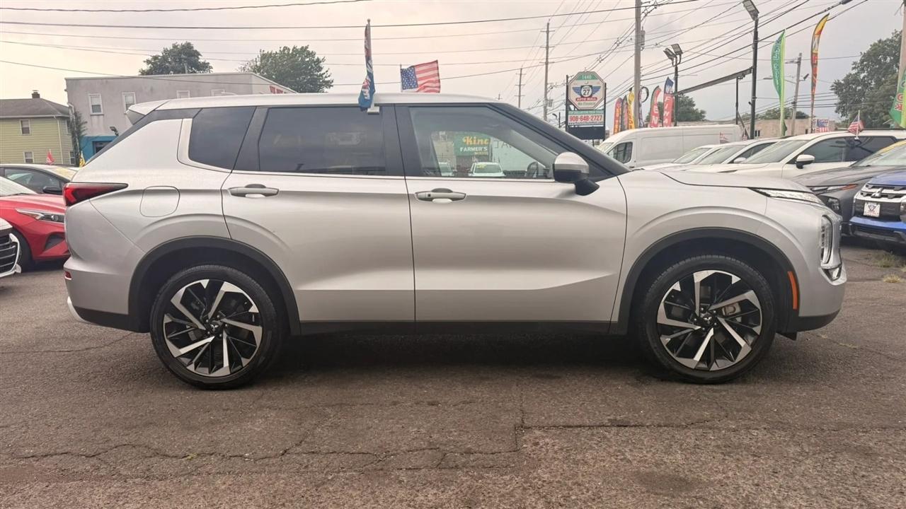 Mitsubishi Outlander SE 2WD 2024
