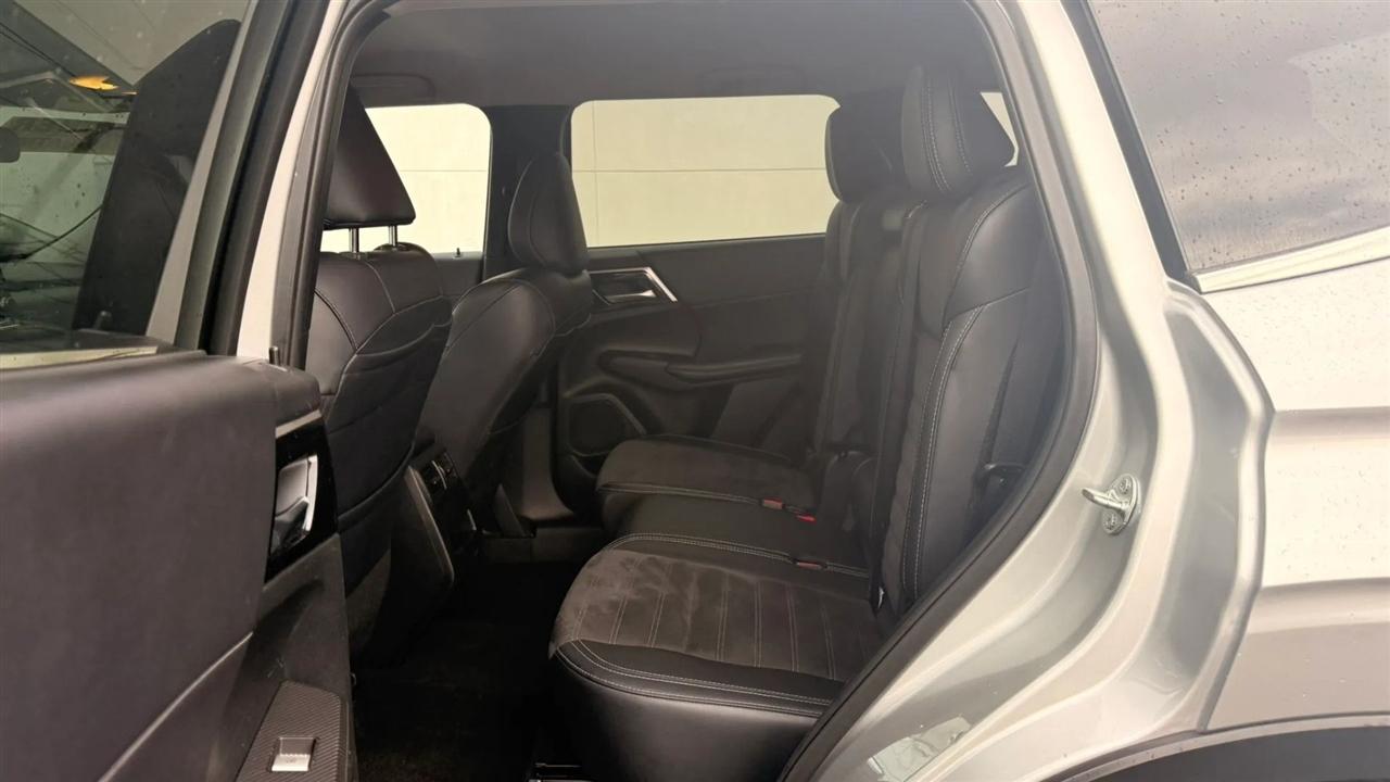 Mitsubishi Outlander SE 2WD 2024