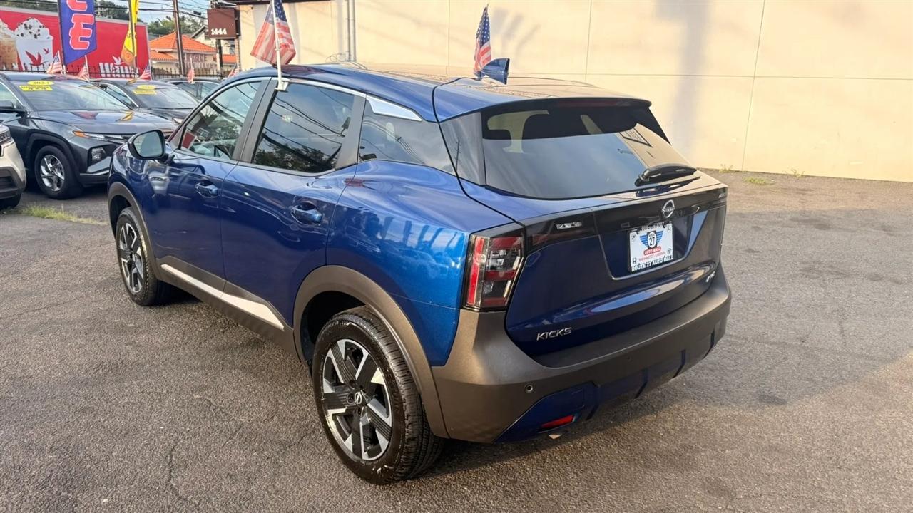 Nissan Kicks SV 4WD 2025