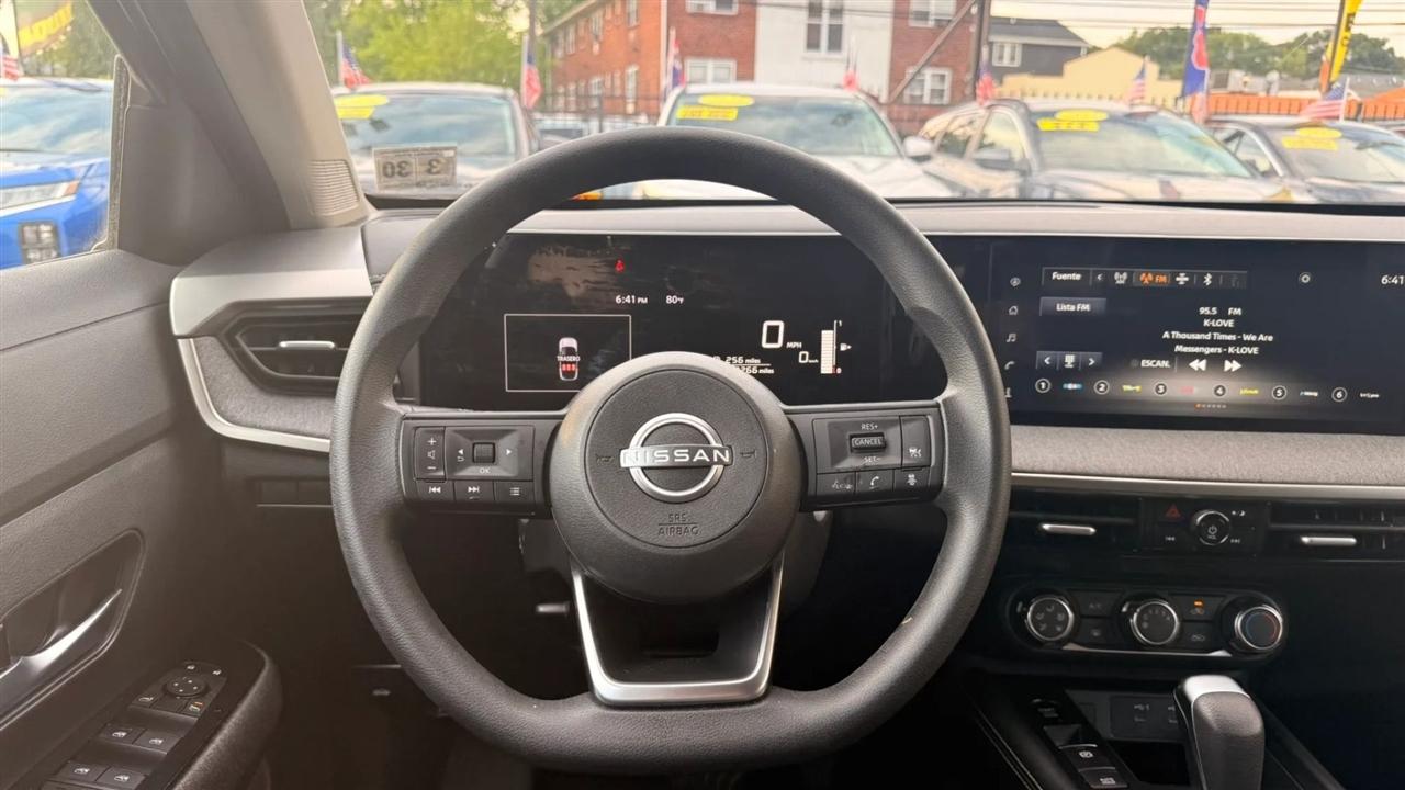 Nissan Kicks SV 4WD 2025