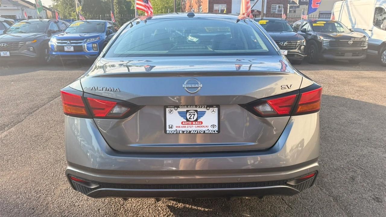 Nissan Altima 2.5 SV 2023