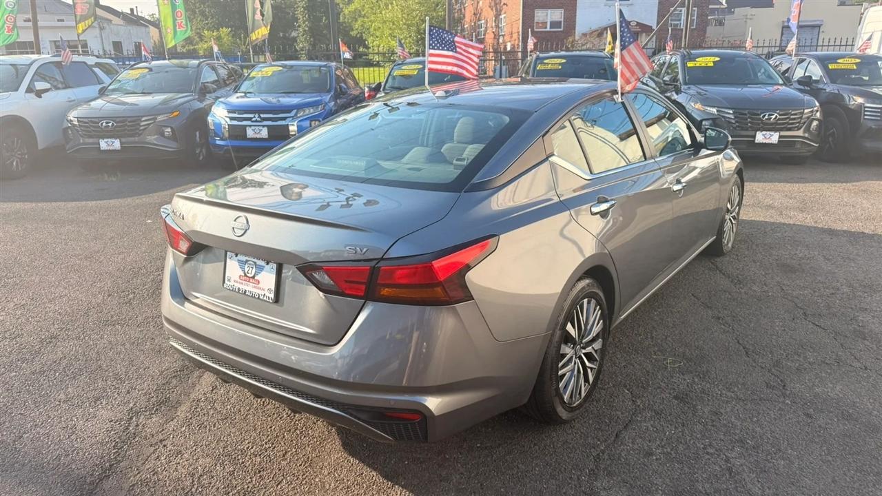 Nissan Altima 2.5 SV 2023