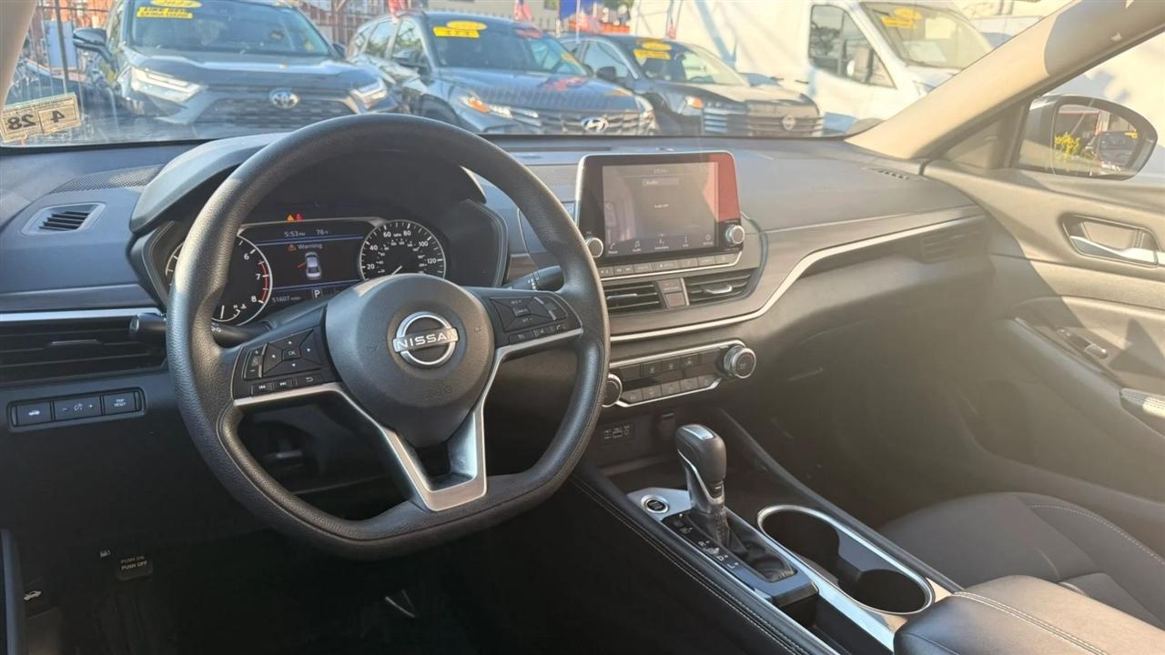 Nissan Altima 2.5 SV 2023