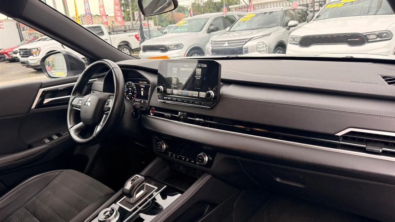 Mitsubishi Outlander SE 4WD 2024