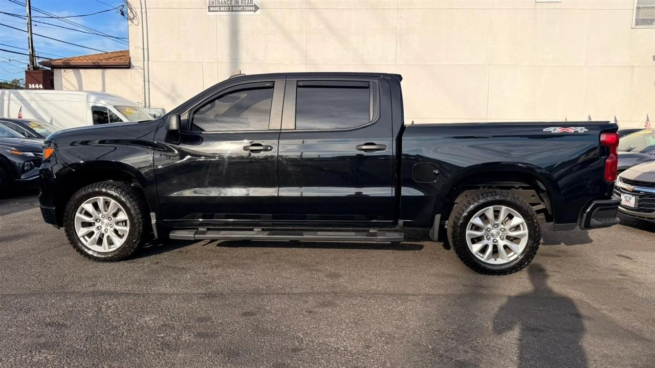 Chevrolet Silverado 1500 Custom Crew Cab 4WD 2022