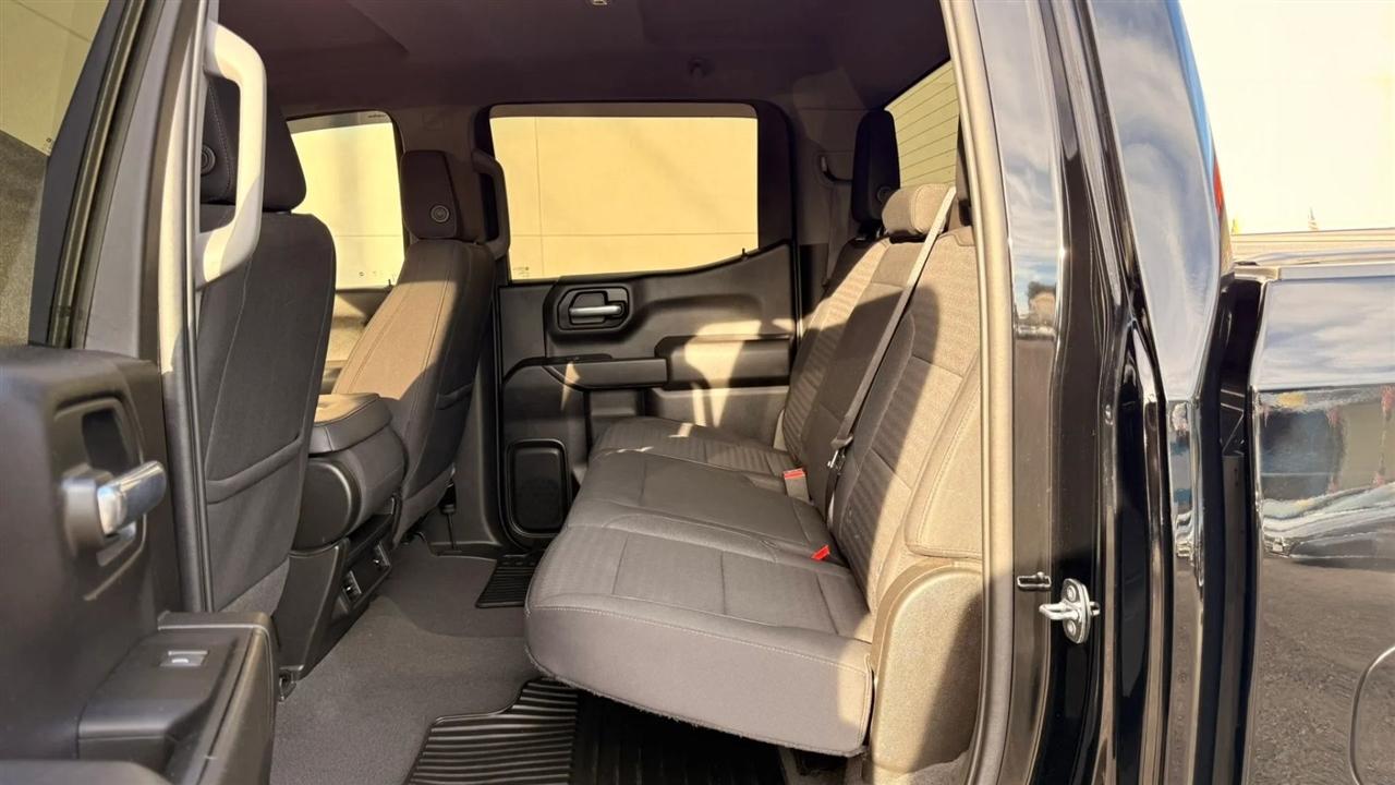 Chevrolet Silverado 1500 Custom Crew Cab 4WD 2022