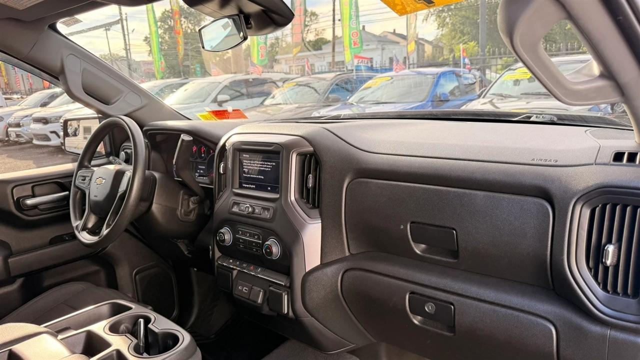 Chevrolet Silverado 1500 Custom Crew Cab 4WD 2022