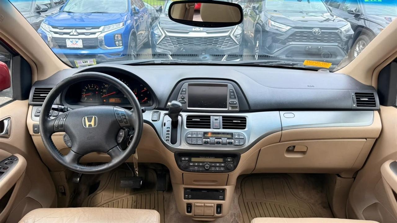 Honda Odyssey Touring w/DVD 2006