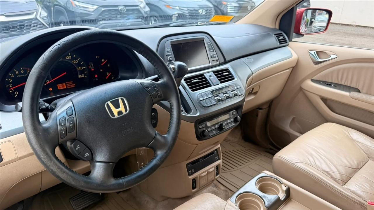 Honda Odyssey Touring w/DVD 2006