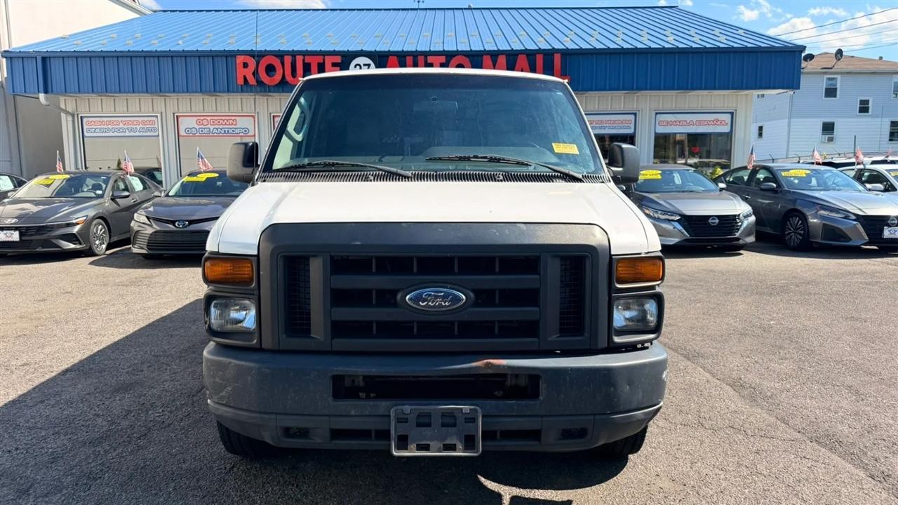 Ford Econoline E-150 2009