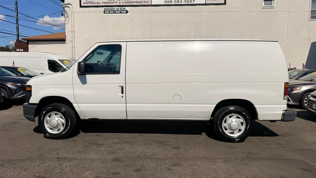 Ford Econoline E-150 2009