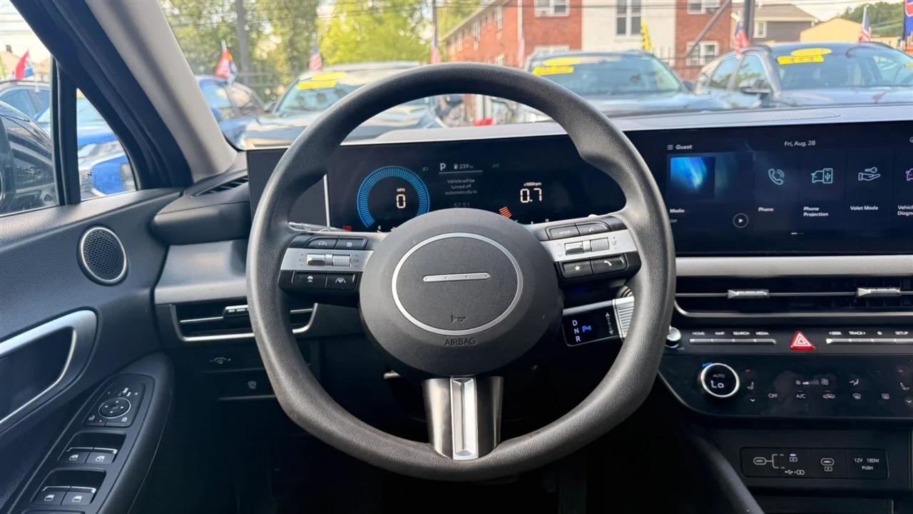 Hyundai Sonata SEL 2024