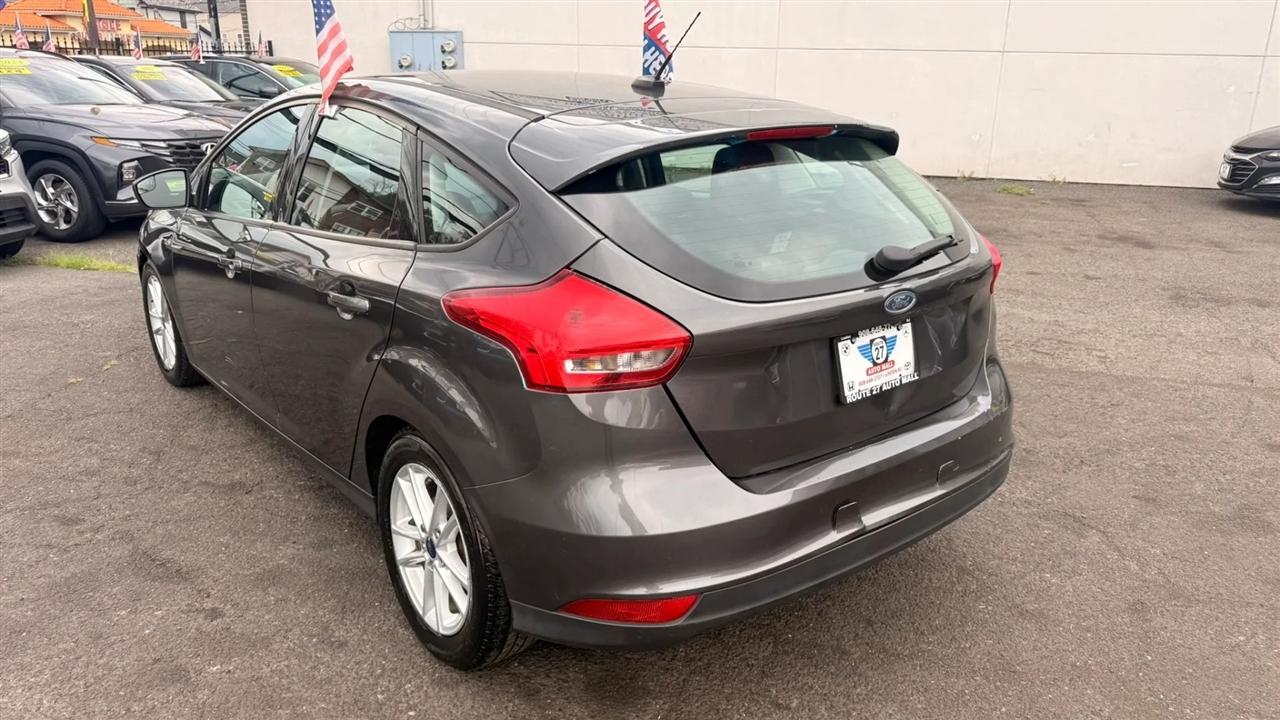Ford Focus SE Hatch 2016