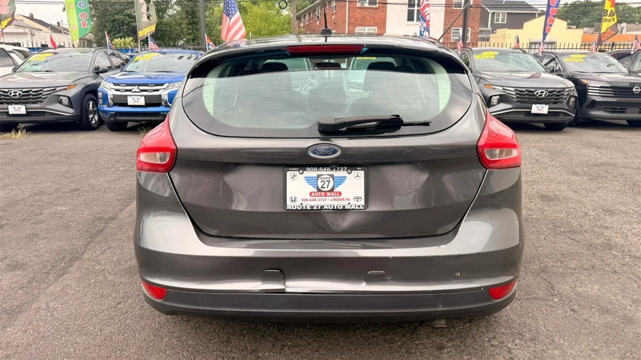 Ford Focus SE Hatch 2016