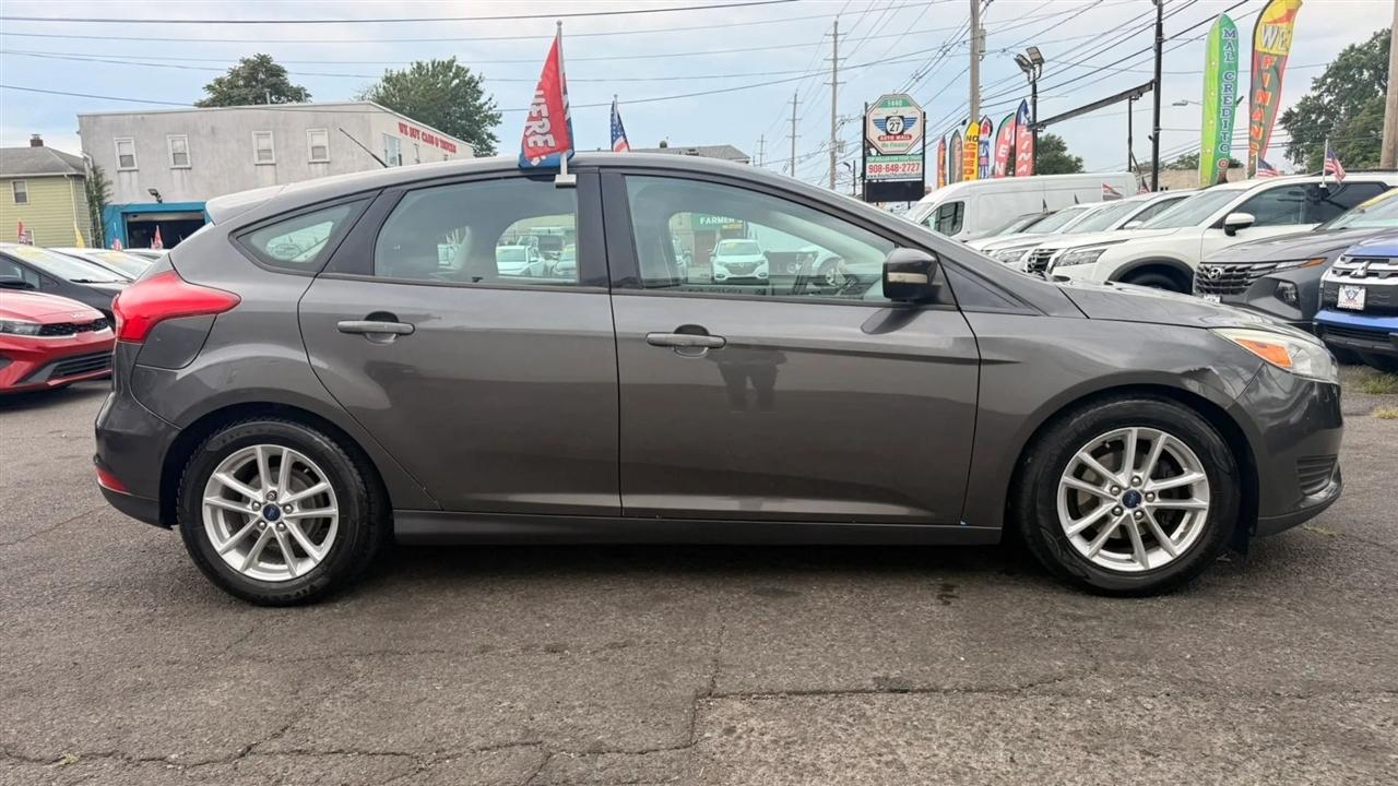 Ford Focus SE Hatch 2016