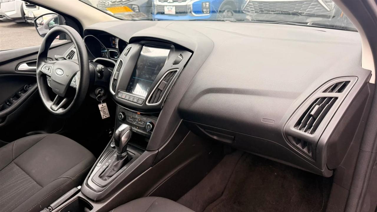 Ford Focus SE Hatch 2016