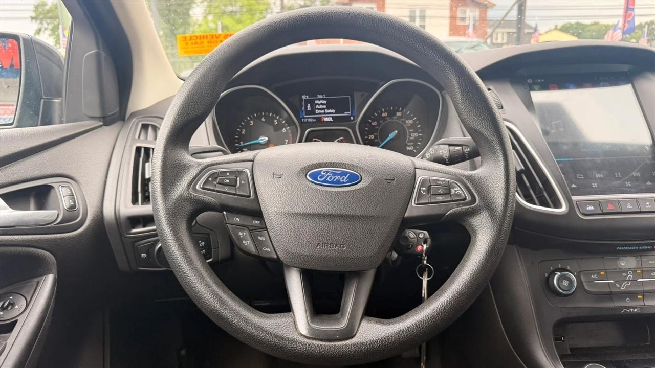 Ford Focus SE Hatch 2016