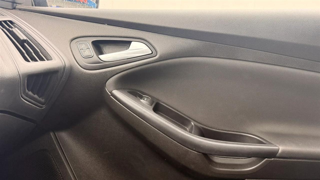 Ford Focus SE Hatch 2016