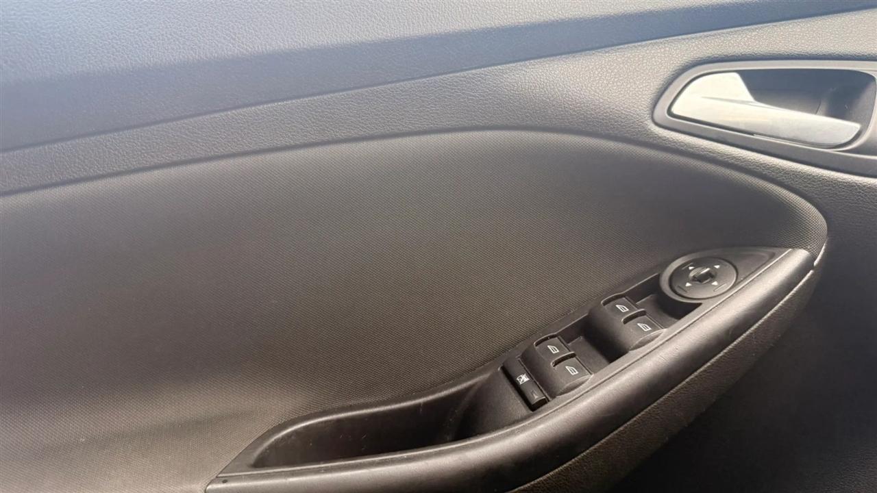 Ford Focus SE Hatch 2016