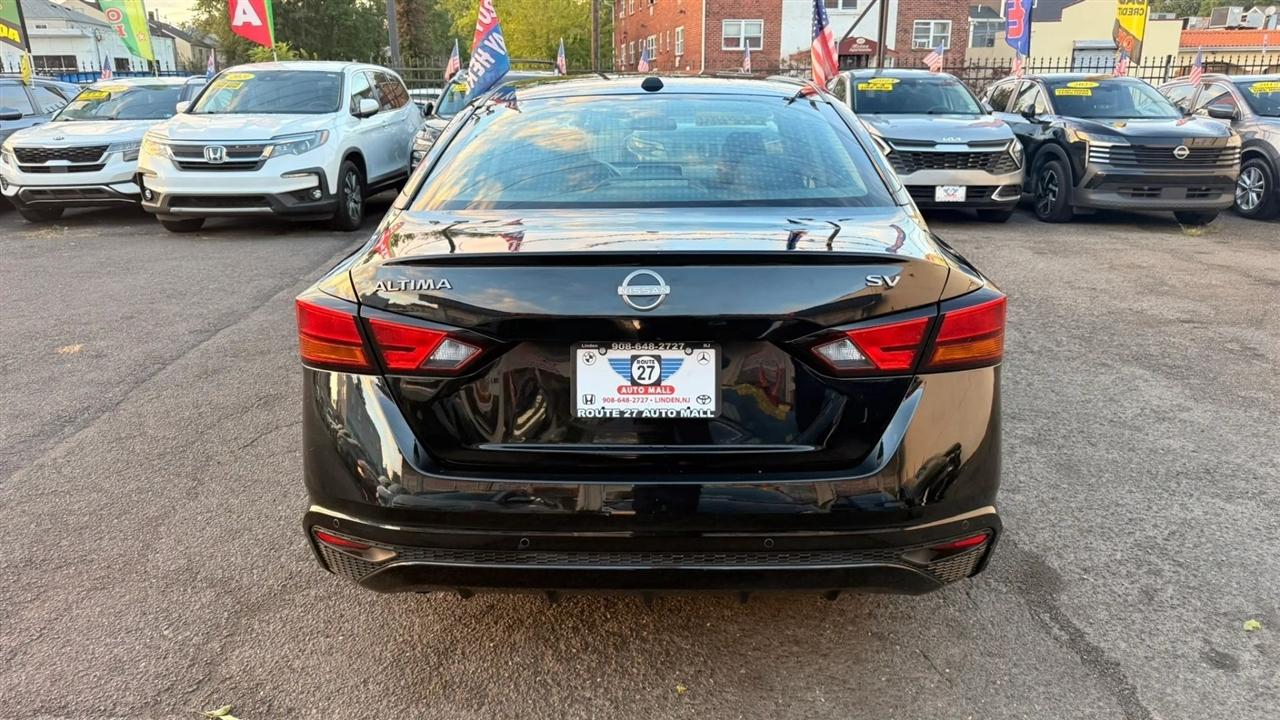Nissan Altima 2.5 SV 2024