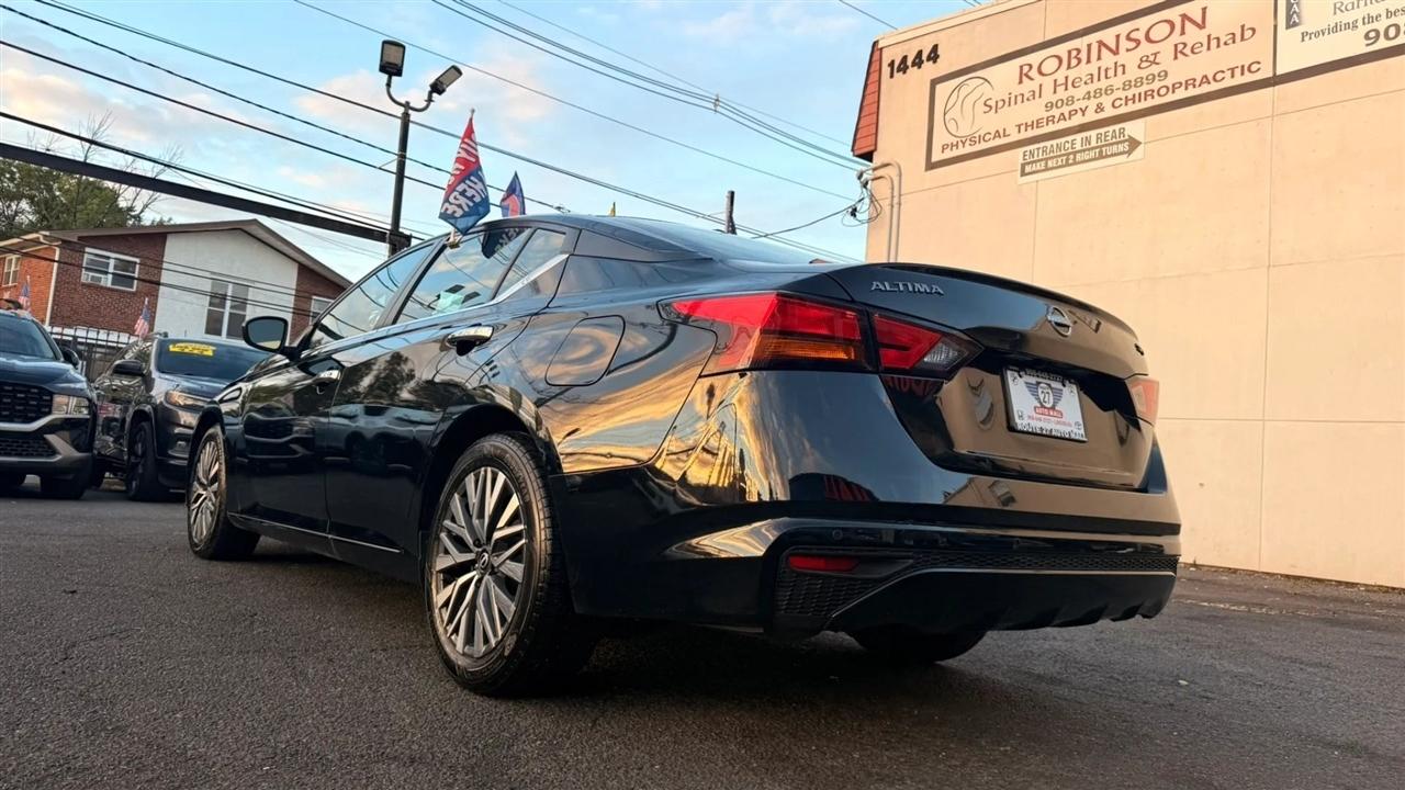 Nissan Altima 2.5 SV 2024