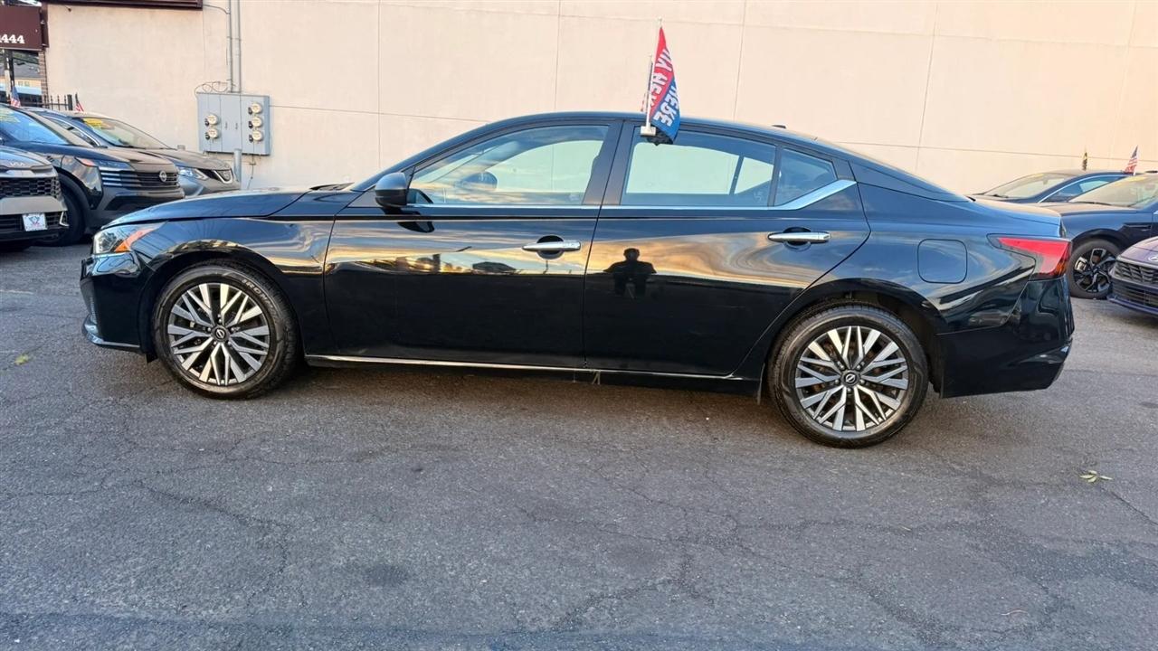 Nissan Altima 2.5 SV 2024