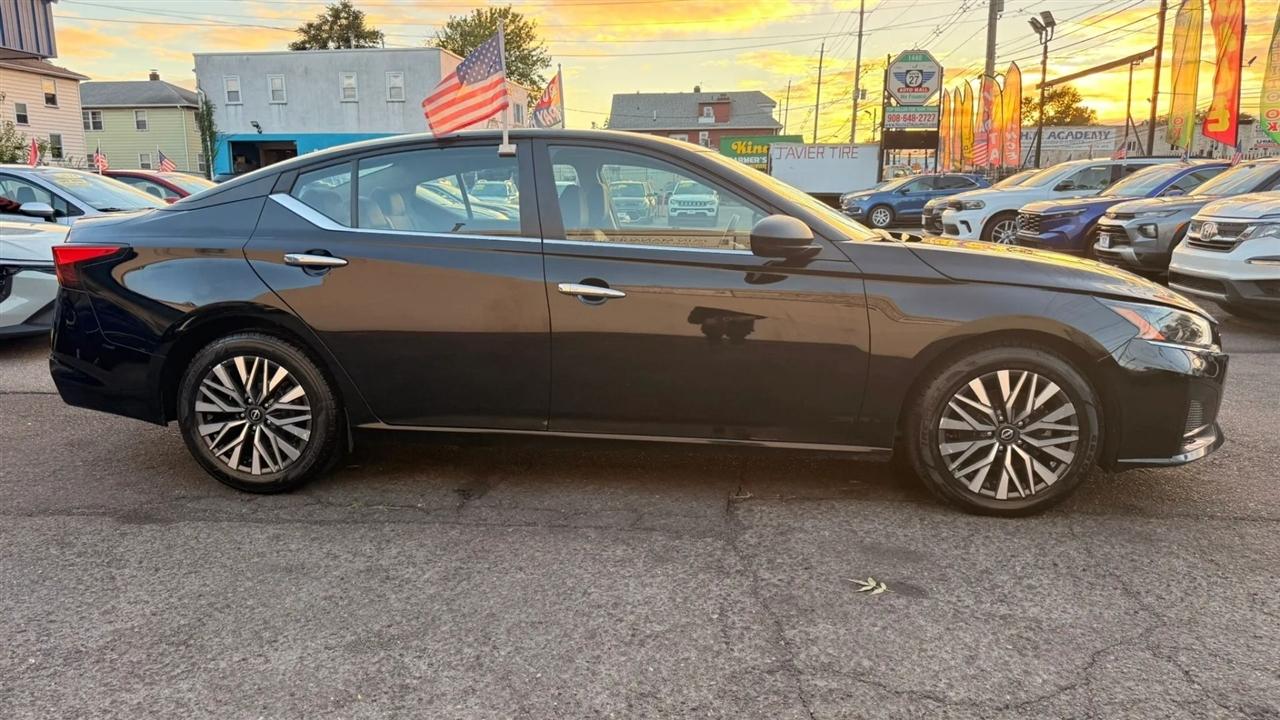 Nissan Altima 2.5 SV 2024