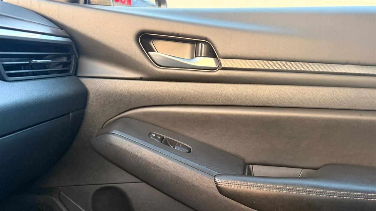Nissan Altima 2.5 SV 2024
