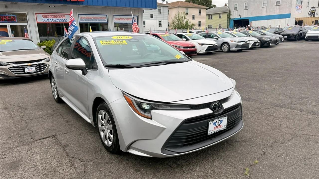 Toyota Corolla LE 2024