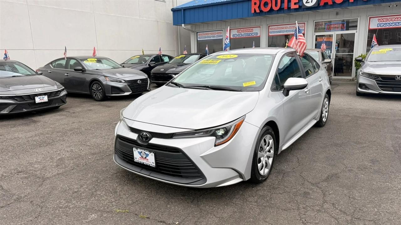 Toyota Corolla LE 2024
