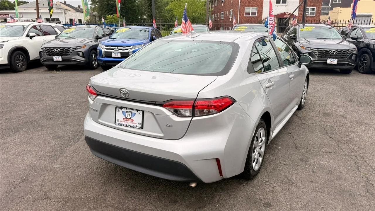 Toyota Corolla LE 2024