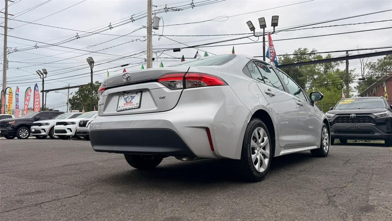 Toyota Corolla LE 2024