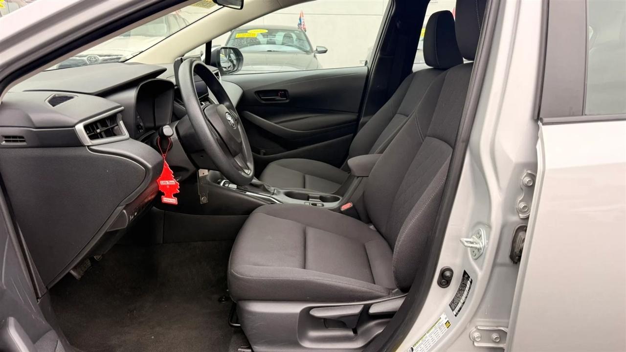 Toyota Corolla LE 2024