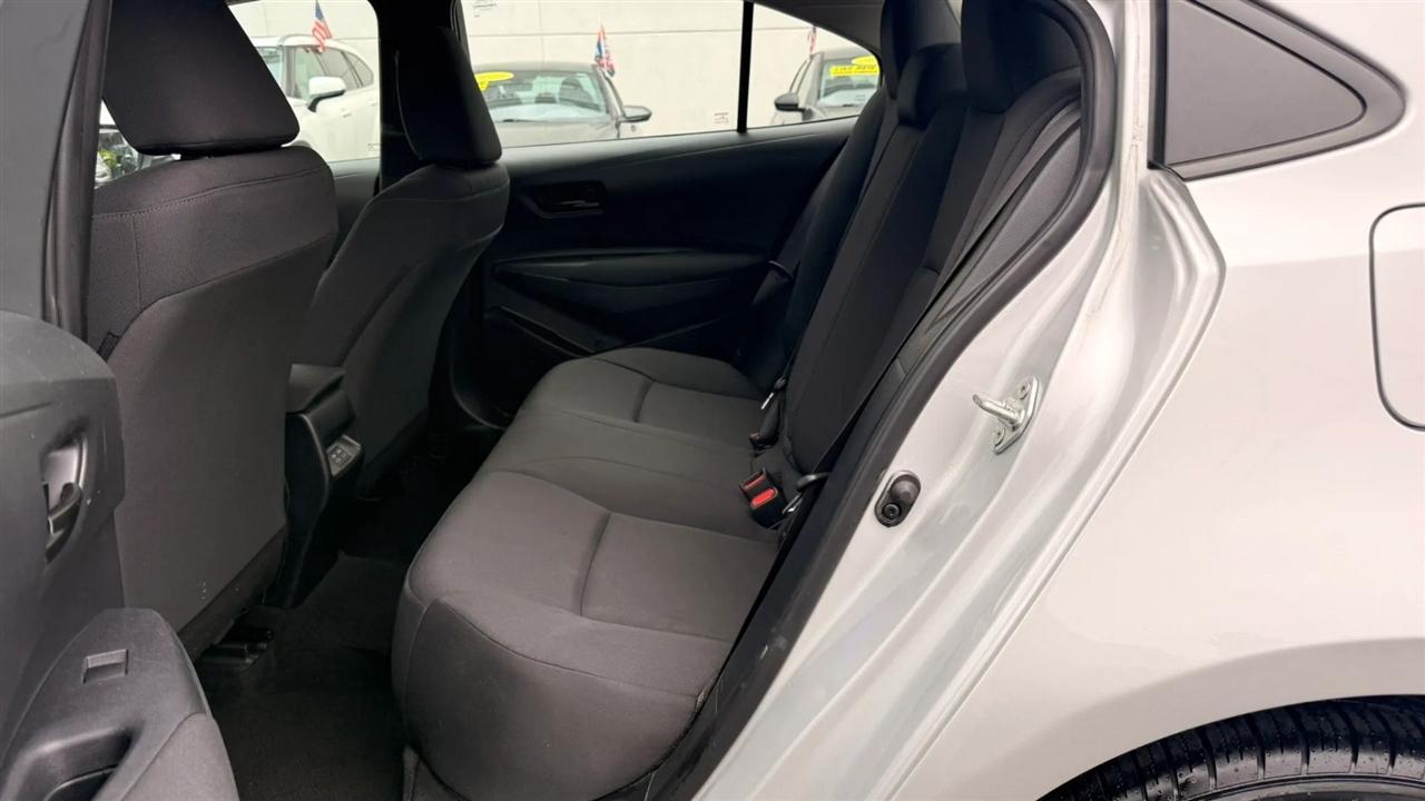 Toyota Corolla LE 2024