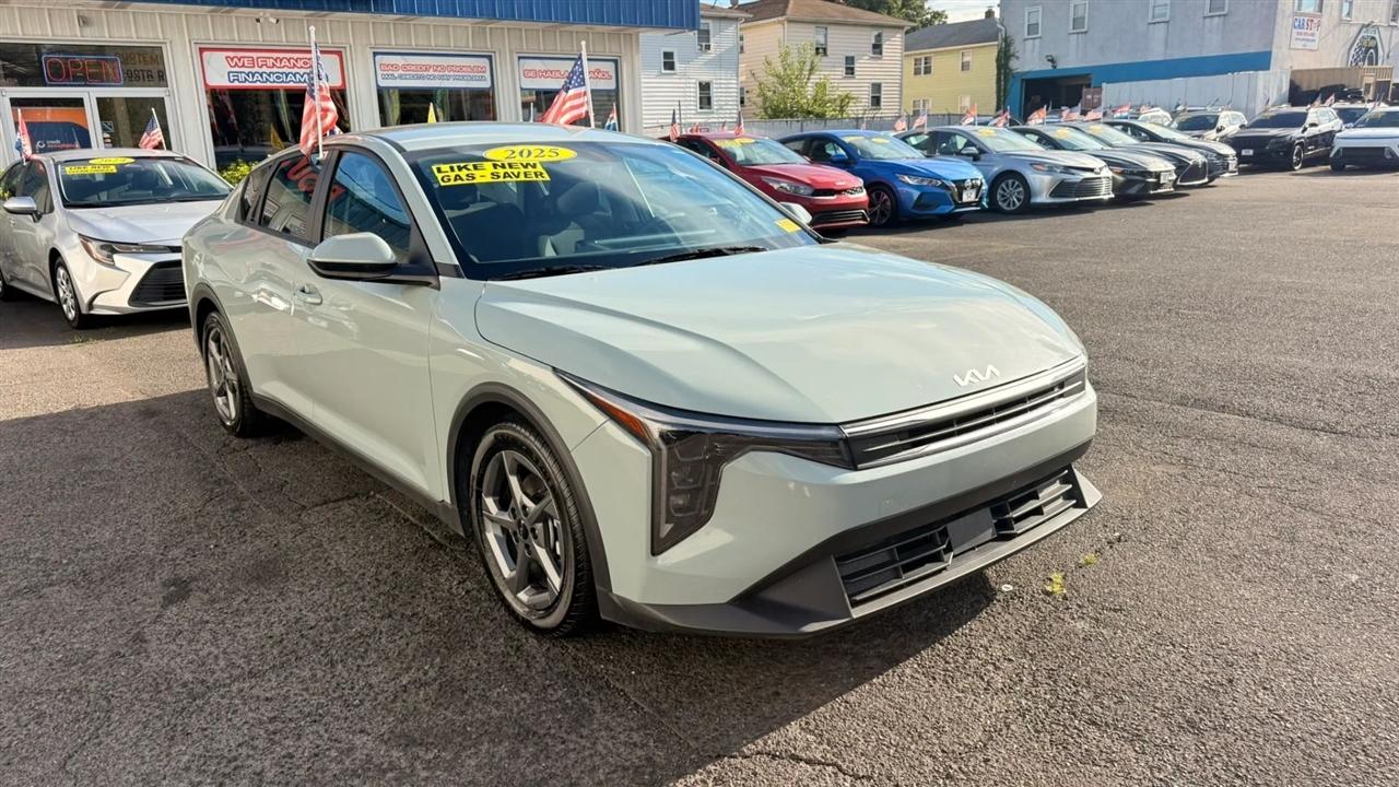 Kia K4 LXS 2025