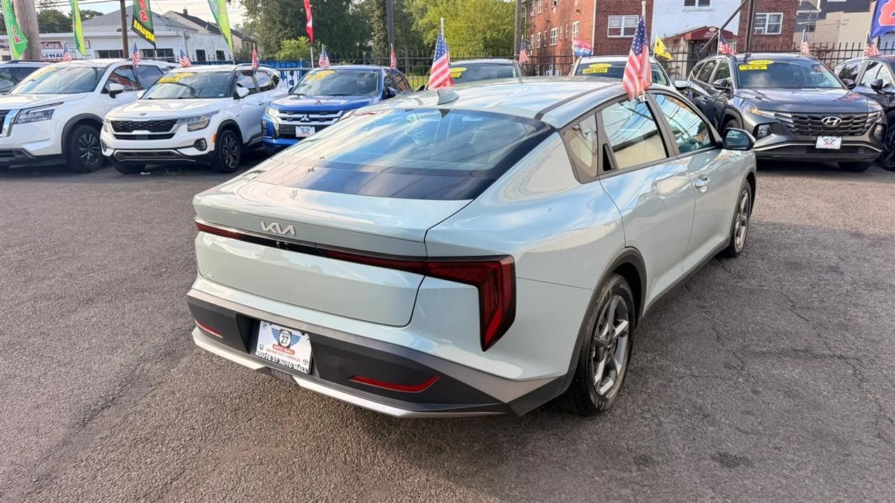 Kia K4 LXS 2025
